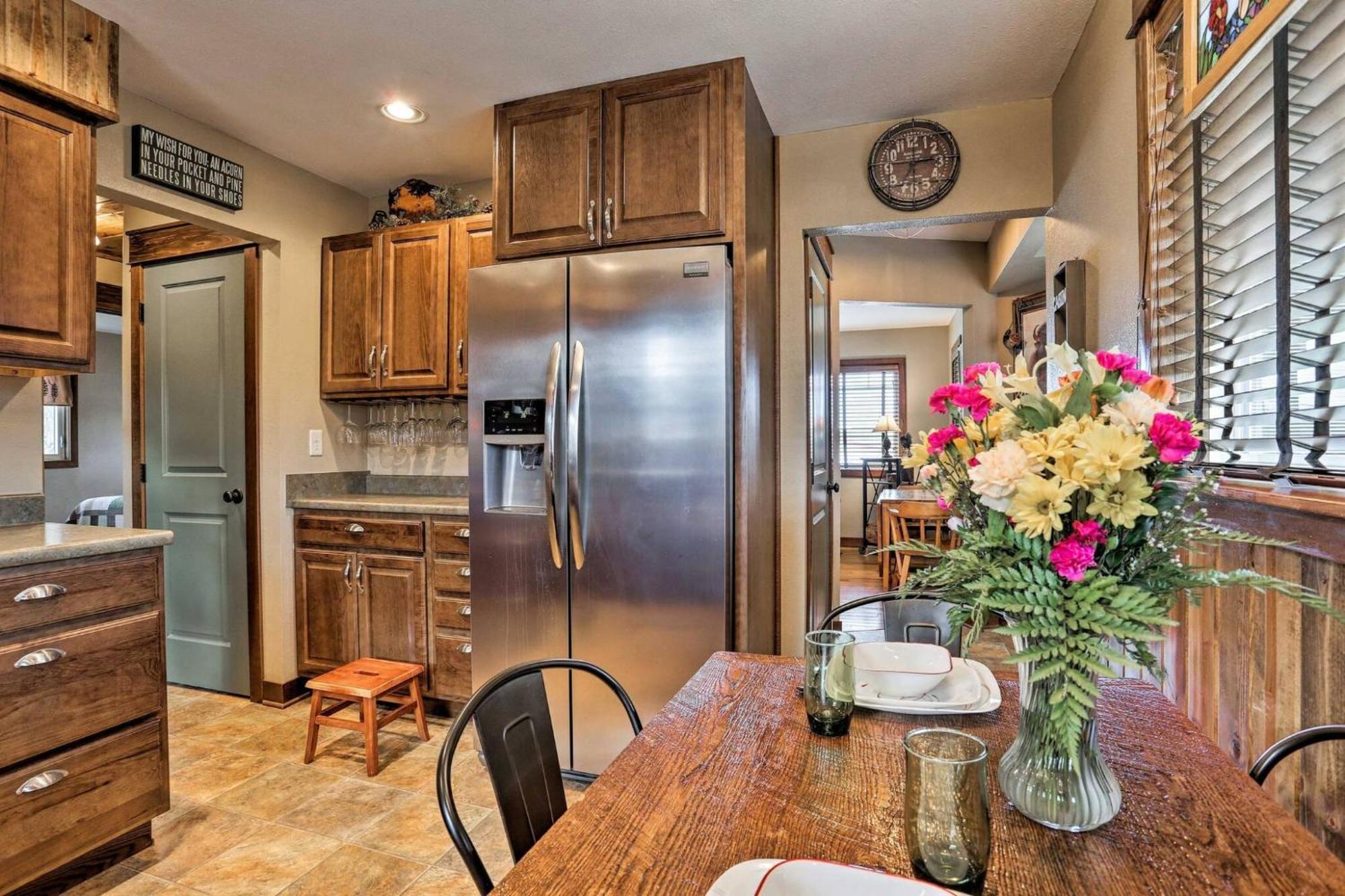 Cozy Custer Cottage W Deck: Walk To Shops Food Exterior foto